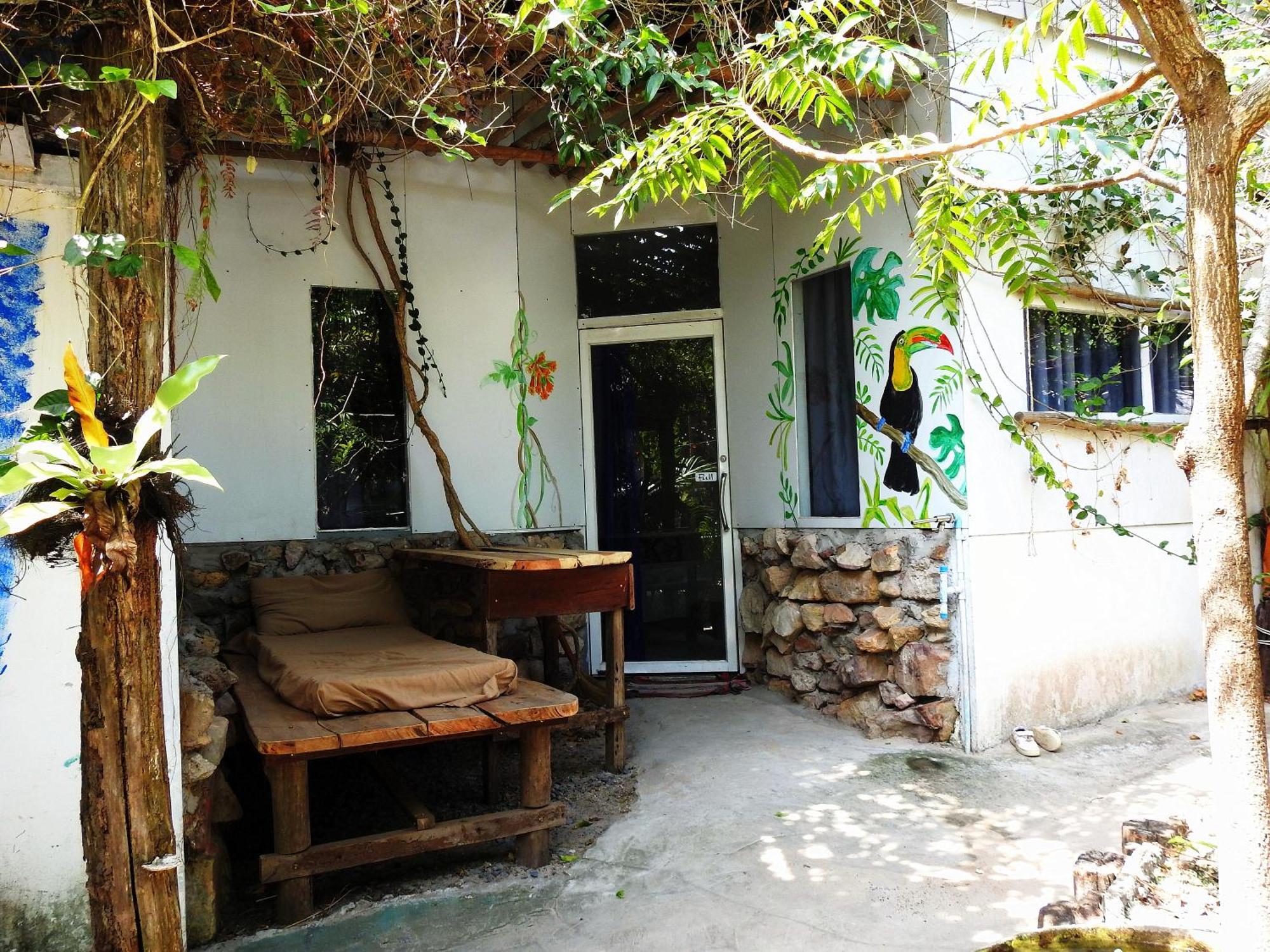 Hostel Spicy23 - M' Pai Bay Preăh Sihanŭk Zewnętrze zdjęcie