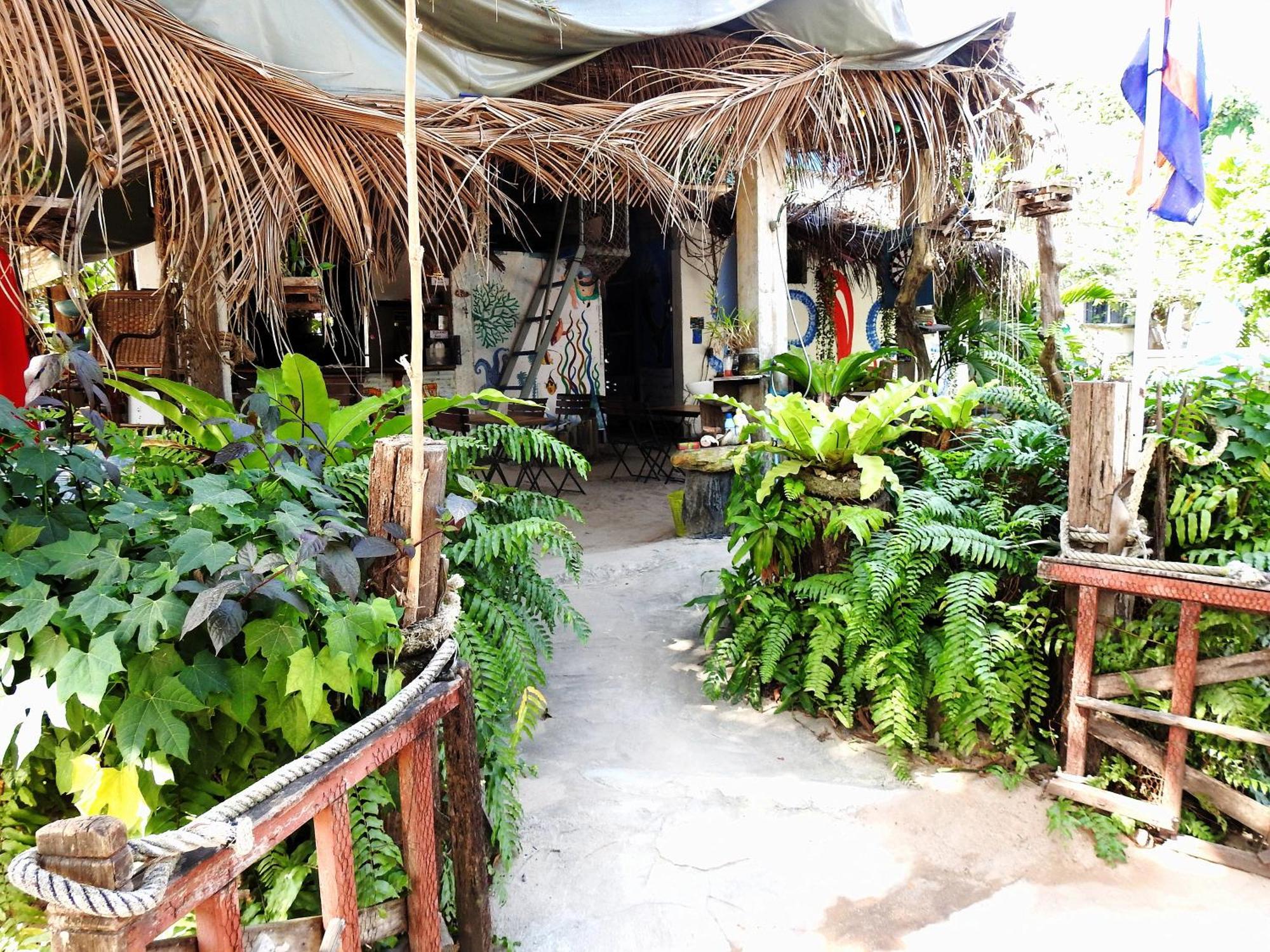 Hostel Spicy23 - M' Pai Bay Preăh Sihanŭk Zewnętrze zdjęcie